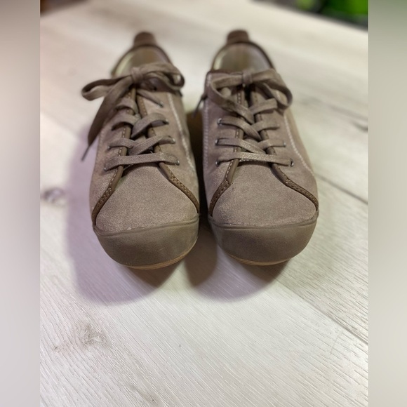 Eddie Bauer Women’s Leather Lace Up Sneakers Henderson Pine Suede Brown Size 10 - Picture 4 of 10